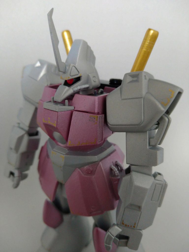 エングレービング的なものを描いたのですが分かりませんね。もっと粘度が高くコンモリする物が有れば再チャレンジしてみようと思います。