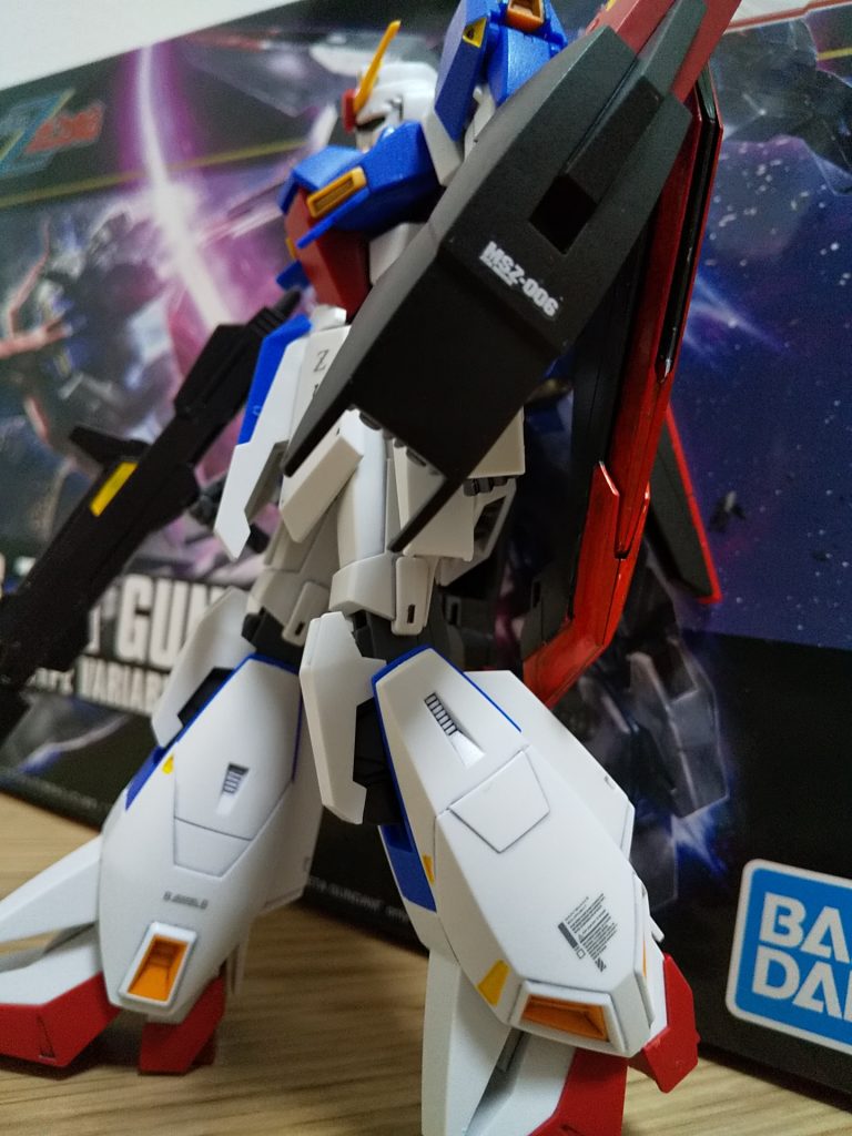 デカール貼り、RBコーションデカールはマークソフター使わない方が良いかなあ。元々薄くて軟かいので付けるとフニャフニャになってしまいます。