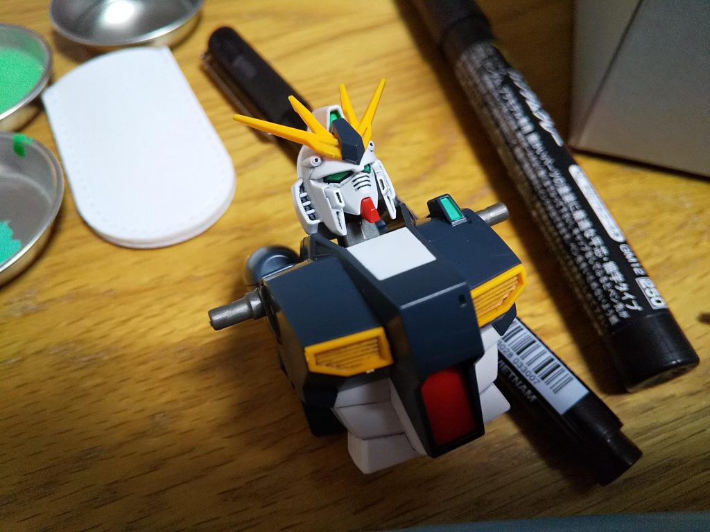 顔がカッコええですよね。