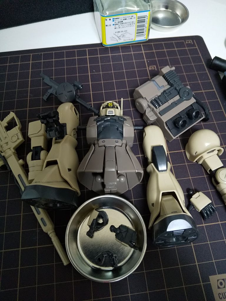 デカール貼り待ち