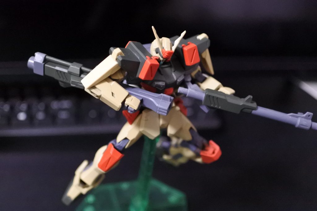 X100系フレームなので、四肢は膝と肩以外はストライクのままとしています。