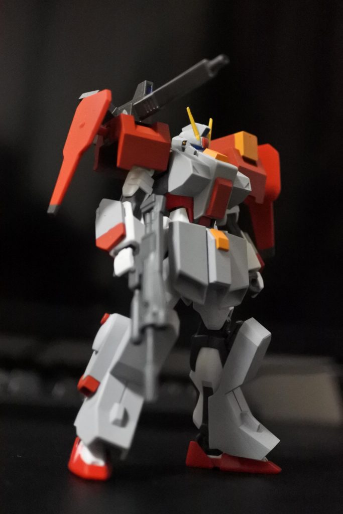 ロングダガーと言ってもEGストライクにフォルテストラを組み付けていったのみで、素のロングダガーのうち製作したのは頭部だけです。