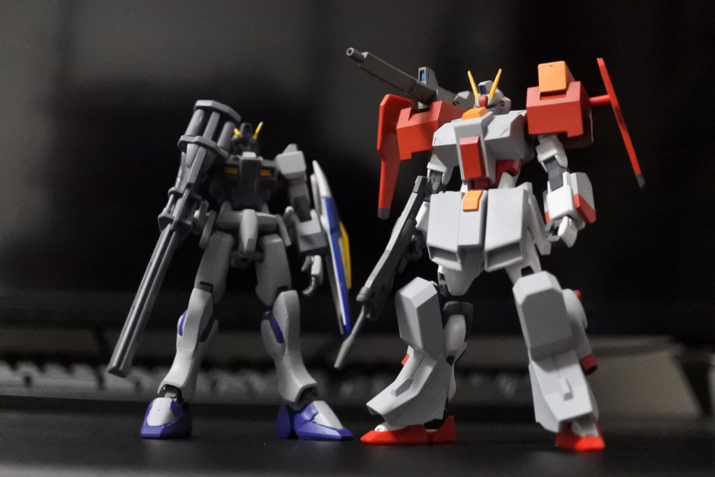 投稿済のデュエルダガーと。プロポーションの違いが一目瞭然です。