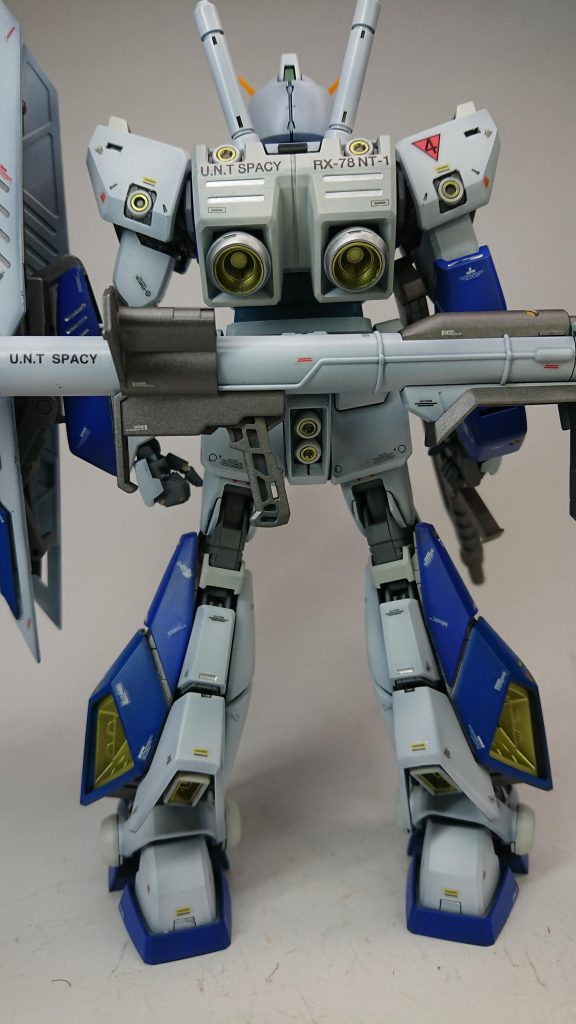 スラスターのメタルカラーは、いつもの赤よりの金でなく黄色より塗ってます。