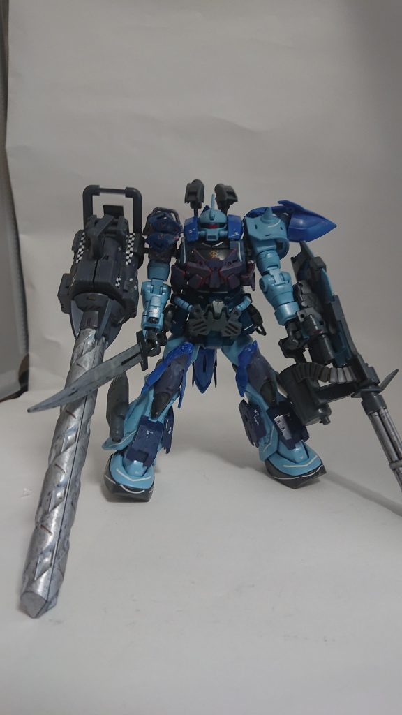 ガトリングと対になるようにドリルを装着。装甲は煌・ギラーガ、30mmのアルト空中戦仕様ネイビーやオプションパーツのジャンクを切り貼り。