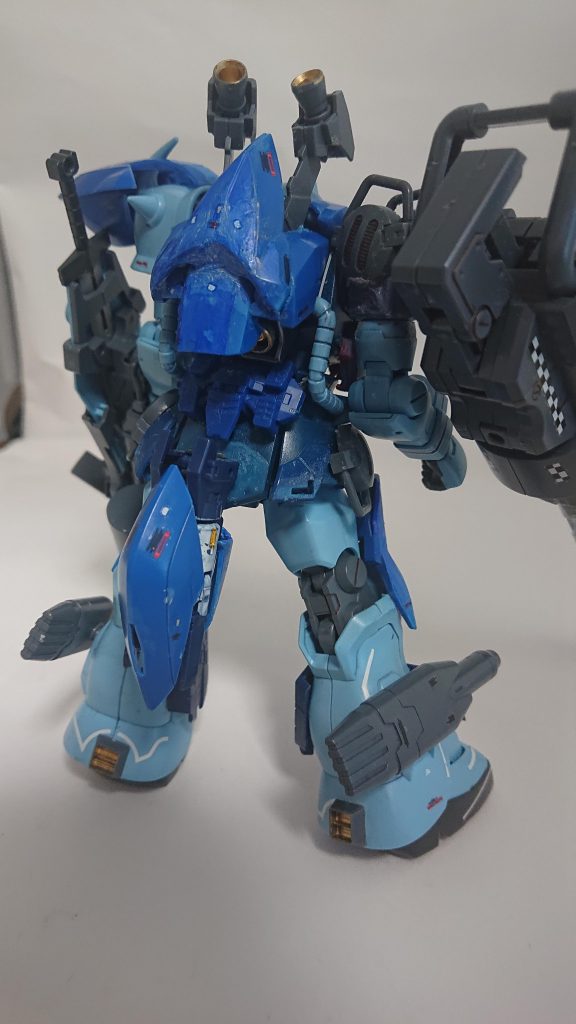 脚のキャノン砲はティルトローターパック、背中は煌・ギラーガ、他は30mmのアルト空中戦仕様ネイビーやオプションバックパック2から。