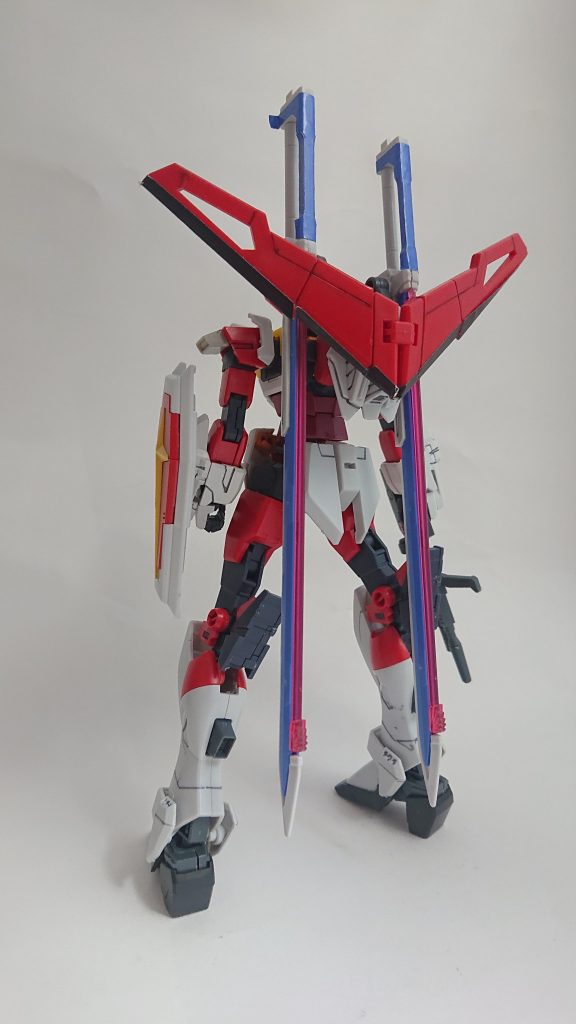 背面はコアガンダムリゼのジョイントをいくつかかませてソードシルエットを装着
