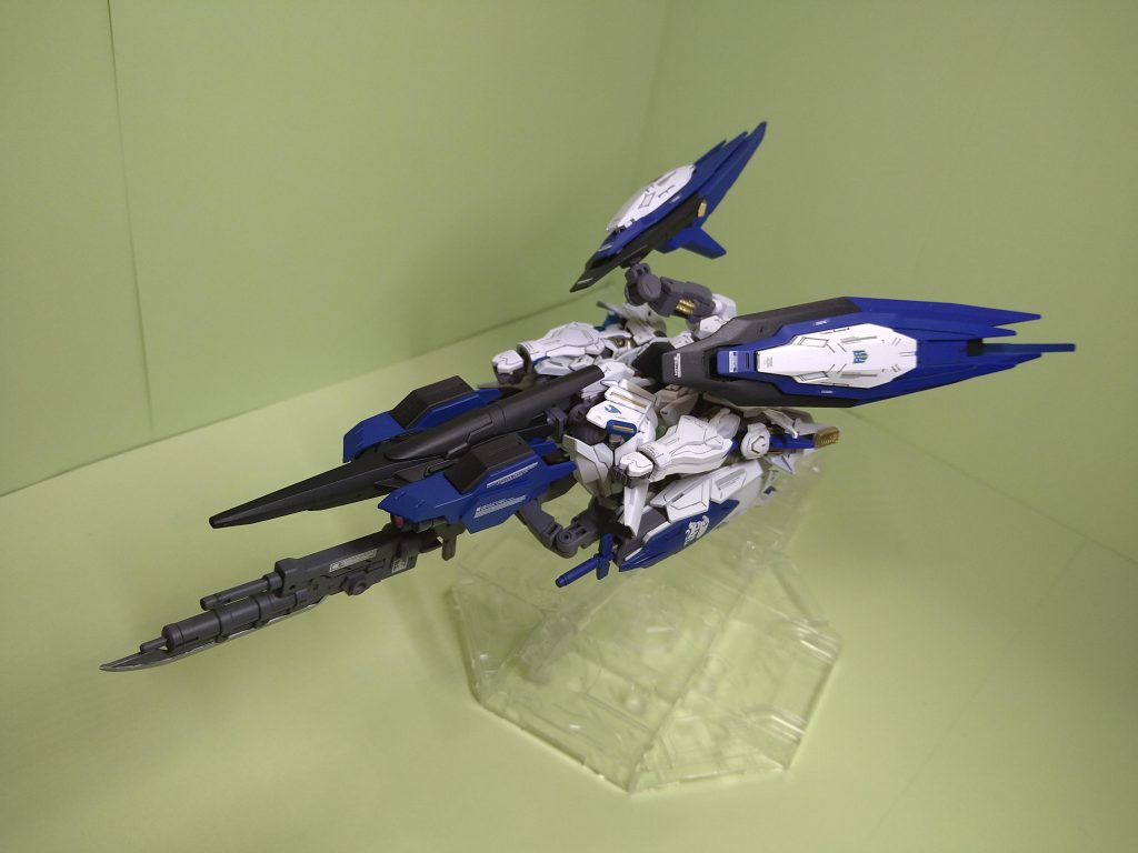 高速移動形態です。塗装はげ怖くて中々やれない・・・フラッグ系統の変形方式にしました。