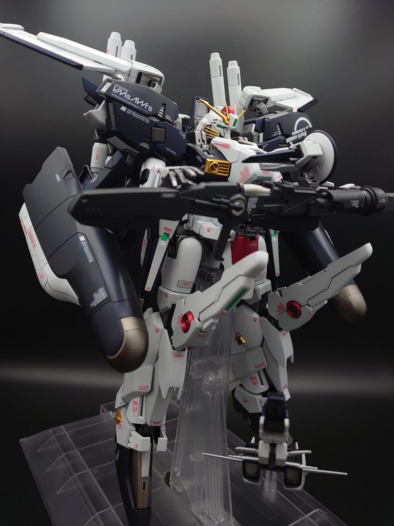 スジ彫り等のディテールアップはせずひたすら塗装を楽しみました