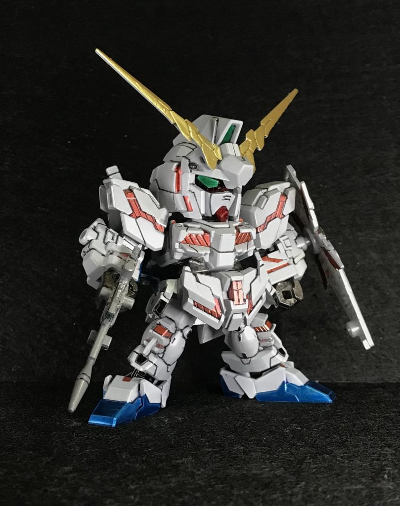 SDと言えば、私の世代では「武者○伝」がドンピシャの世代でして、あの作品は過去の作品のキャラクターを出演させてくれているおかげで様々な武者頑駄無たちを見る事が出来てとても面白かった作品でした😌しかし、武者○伝が連載される前に初めてSDのキットを手にしたのは「新SD戦国伝 天星七人衆」のシリーズだったと記憶しています☝🏻今でも武者頑駄無零壱、剣聖頑駄無は大好きなキャラクターです✨そこからいろいろとコミックこそ読んでいないものの、SDのシリーズをたくさん買っては作りましたが、その中で出会った魔刃頑駄無のカッコ良さに惚れ込み、一番好きな武者は今でも魔刃頑駄無です笑武者○伝で再び魔刃頑駄無の活躍を読む事が出来て、あの時は嬉しかったなぁと☺️(武者號斗丸が登場した時も震えました!しかも劇中で號斗丸が新たなる力、爆王頑駄無として活躍する姿もまた熱く、カッコ良かった🔥)