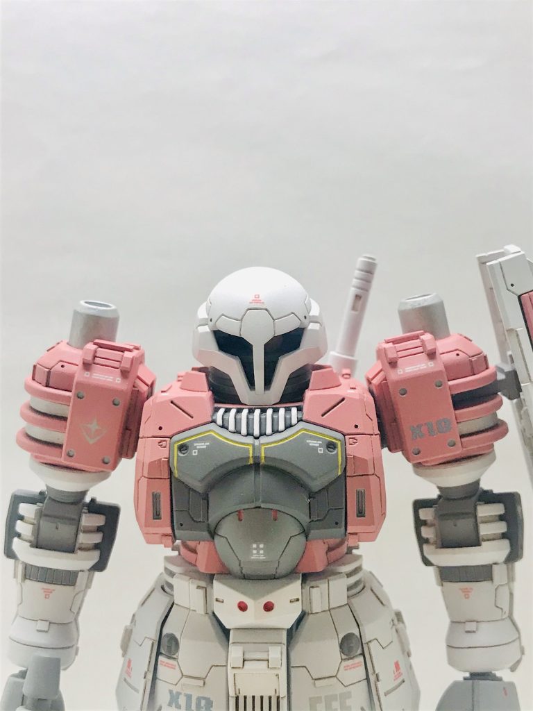 ヅダは顔面が異様にカッコいいですね。特にアンテナ無しのこの顔が好きです。