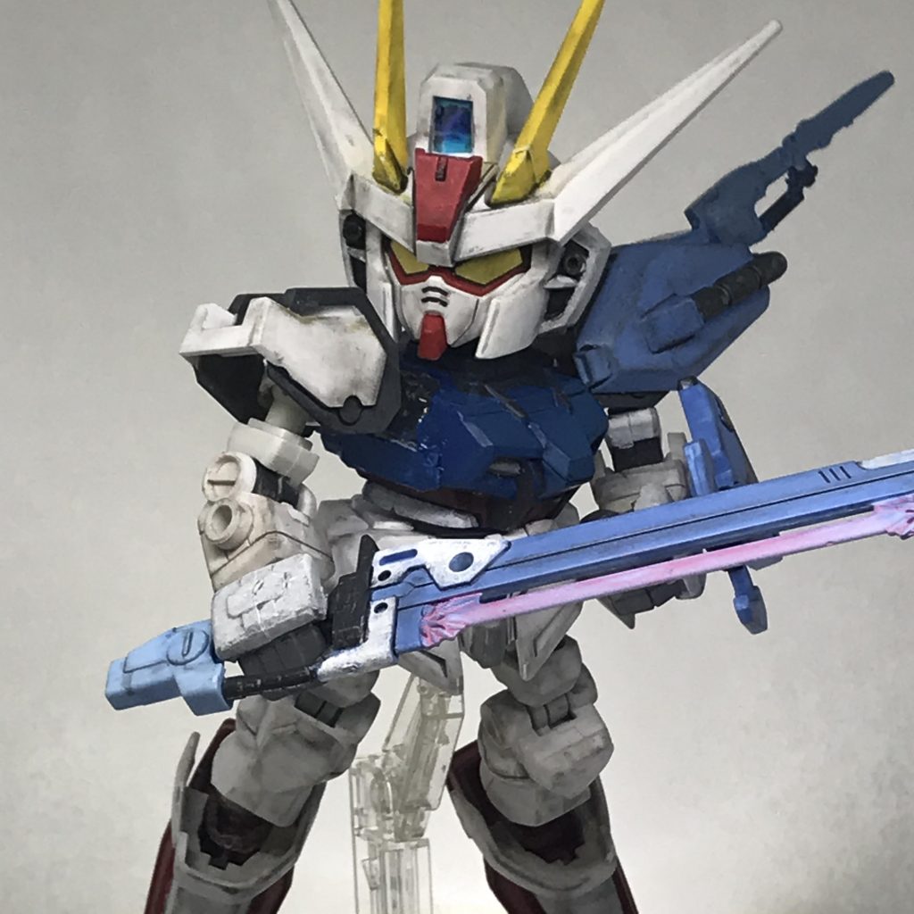 着脱出来るのでソードストライクにもなれます