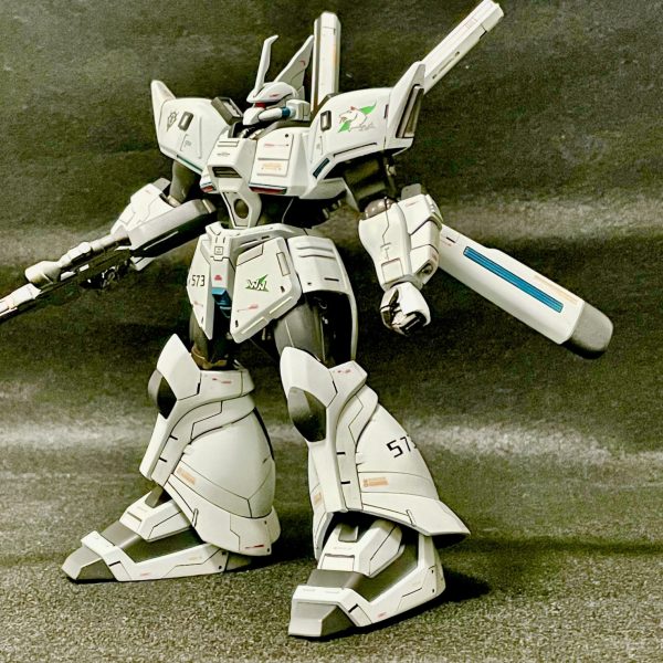 シン・マツナガ専用ゲルググJ