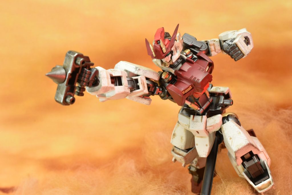 満身創痍になりつつも渾身の一撃を喰らわせる！追い込まれた窮鼠が喰らいつく！