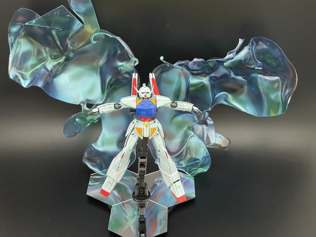 イメージとしては、月光蝶の高速・大量拡散ユニットとしてV2ABを使いました。ポン付けですが意外と違和感ないかなと。武器類は時間短縮のため制作していませんがそのうち作りたいなと。