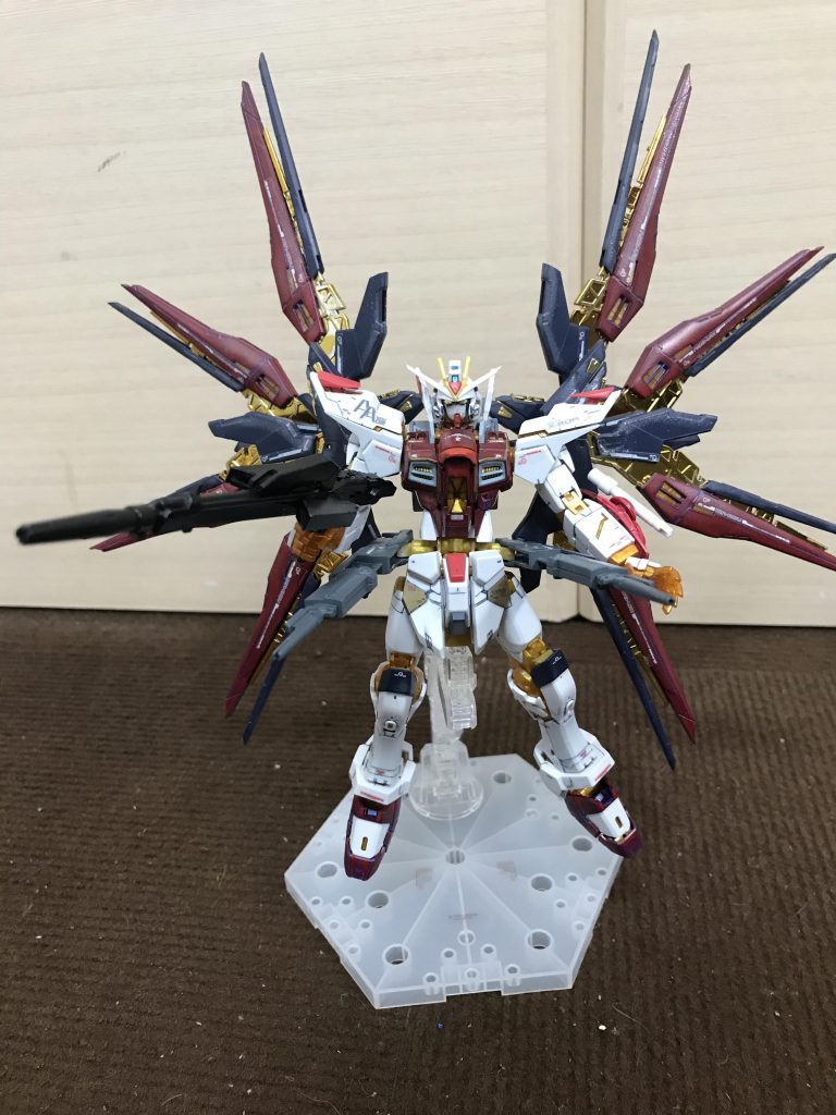 フルバーストリミッター解除しているのでΔカノンを両サイド発射することが出来るまたドラグーンを展開することでマルチロックフルバーストも可能