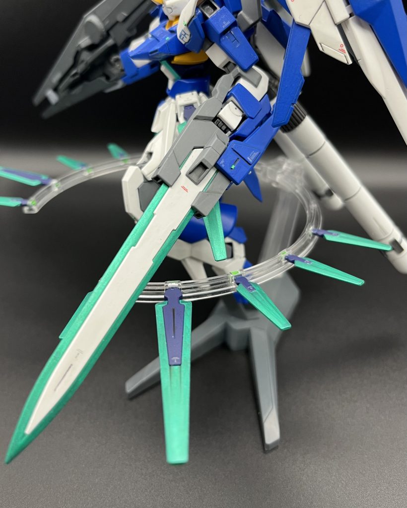 GNソードはパーツ短縮したり、磁石仕込んだり、地味に時間がかかってます。