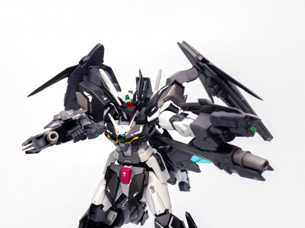 コア0ガンダムの標準武装であるGNビームピストルも使用可能。