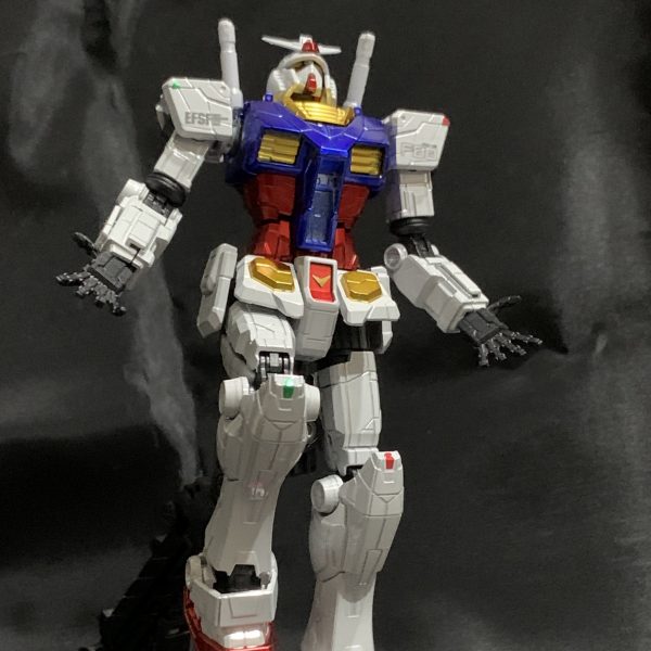 横浜の「動くガンダム」