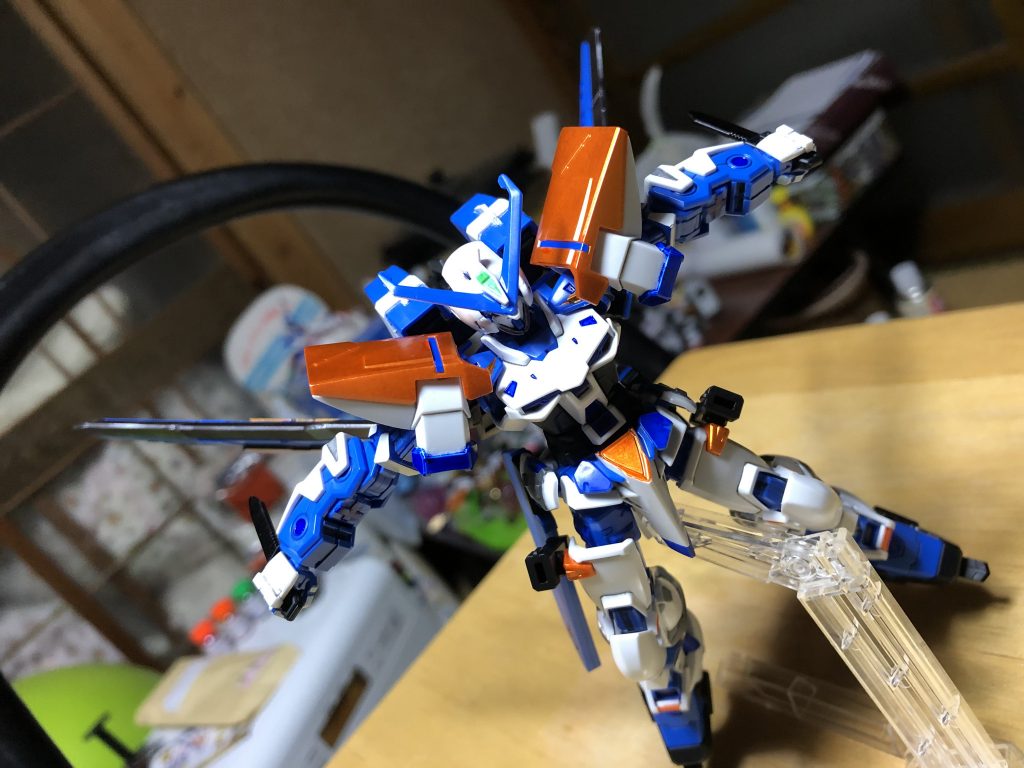 組み上がり、パチ組みよりは随分カラフルになってるはずです。