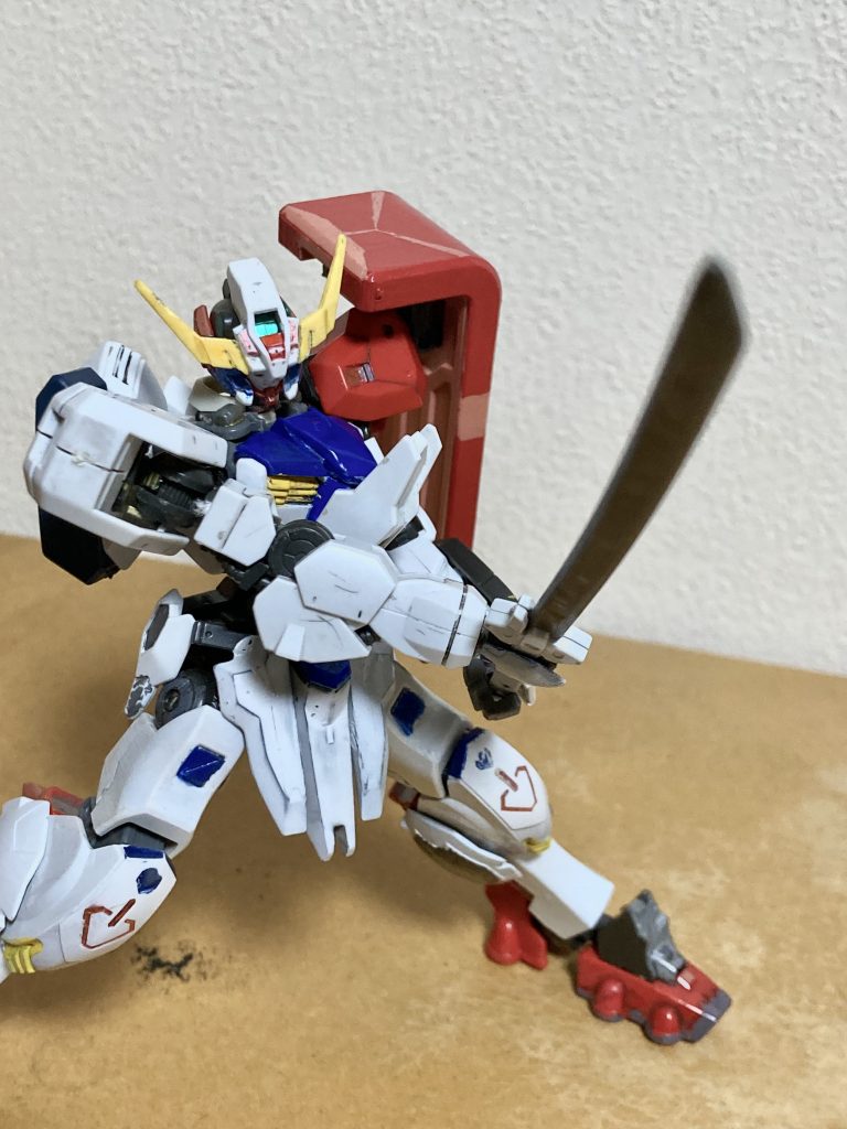 武装は太刀ただ一つ。刃は薄くしてあります。