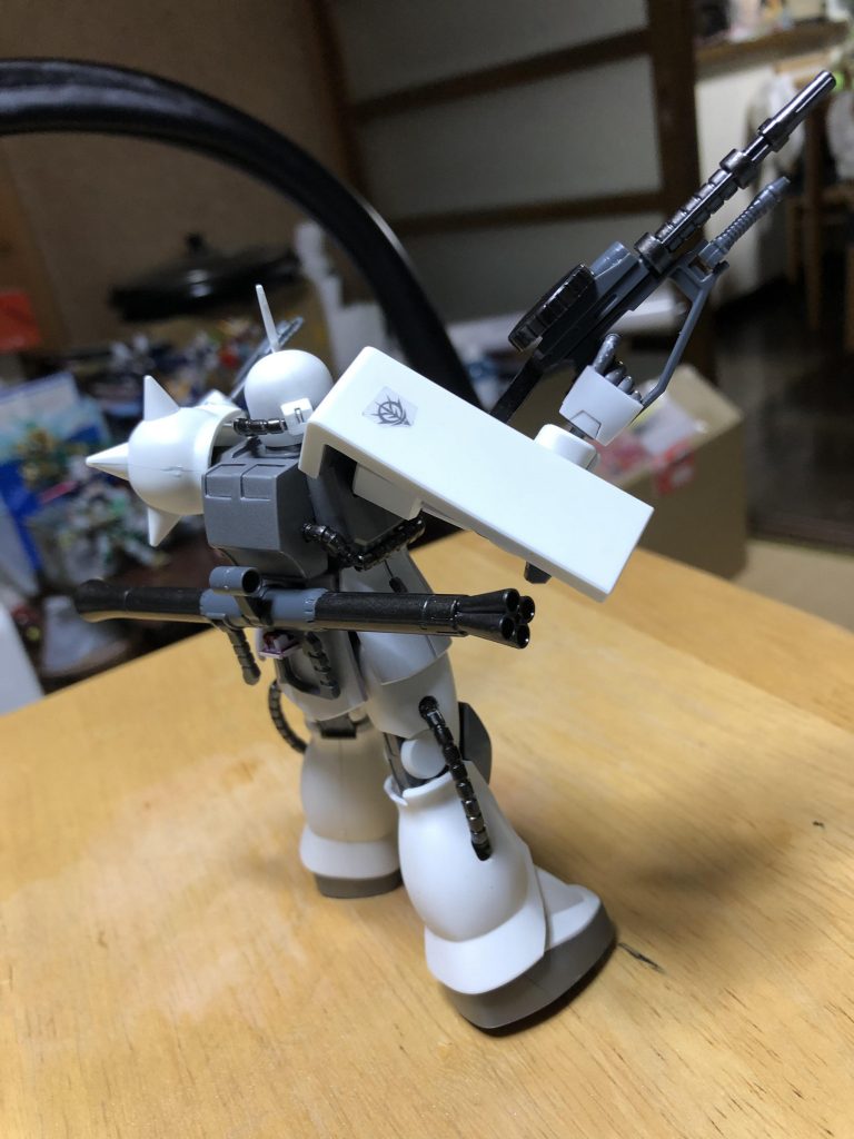 後ろ姿はなかなか良いですね…