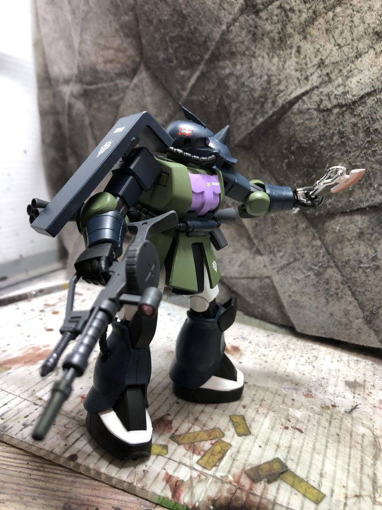 アナベル•ガトー専用ザクⅡ–5枚目/制作者：ジジさん