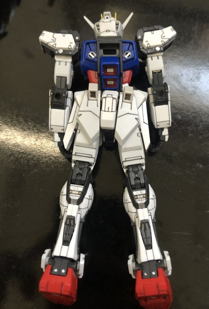 リア筋彫りを深くしすぎて墨入れで塗料が多く入りすぎてディティールが目立ちすぎる...