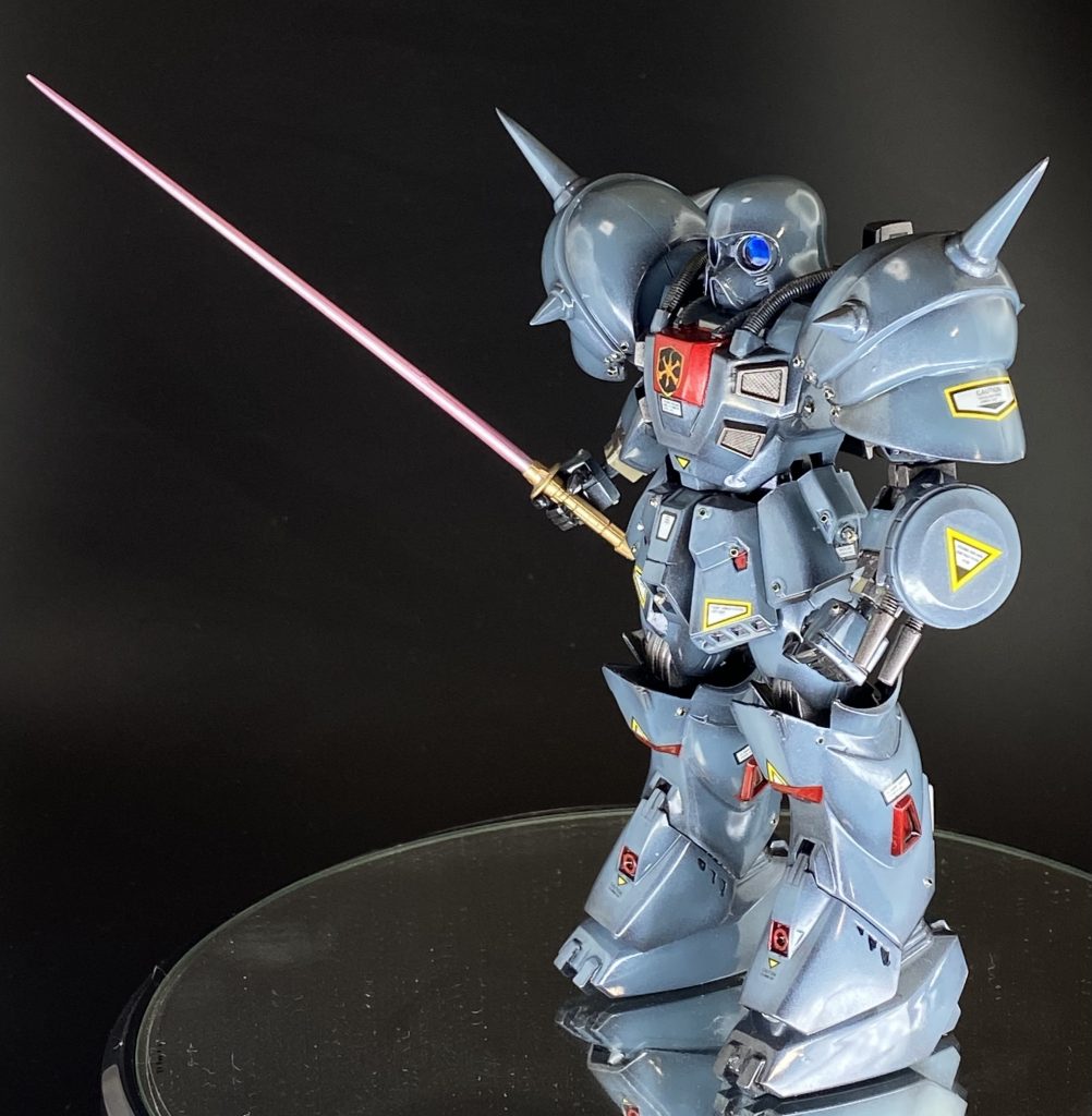 ビームサーベルもパール塗装で仕上げてます。