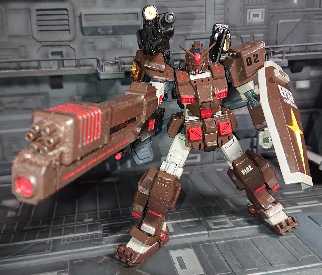 フレームランチャーはガトリングと大型ビームキャノンの複合なので今でいえばシェキナーみたいな感じ 