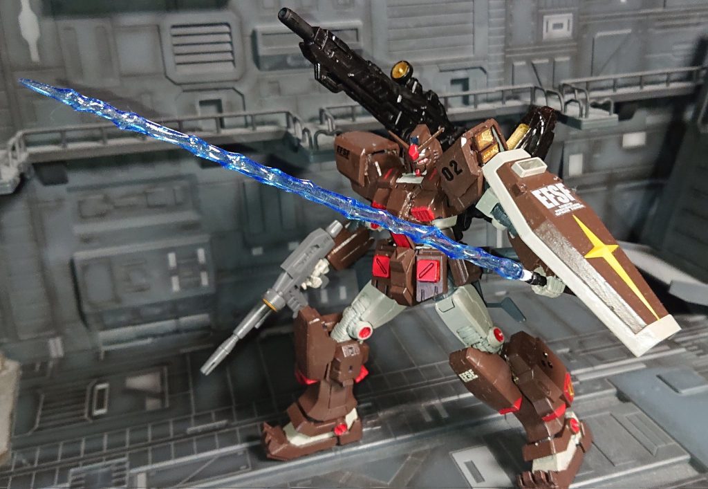 サンボル版FA発売当時３機買って１機目をパーフェクト　２機目をMSV版FAに改造　３機目をヘビーガンダムに改造（このときまだMSD版は発売されていなかった）