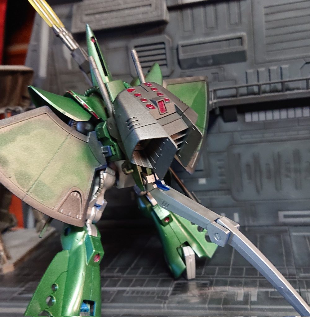 ザクマリナーのパック装備　元々どこにスラスターついてるのかわからないハンブラビなのでパック増設