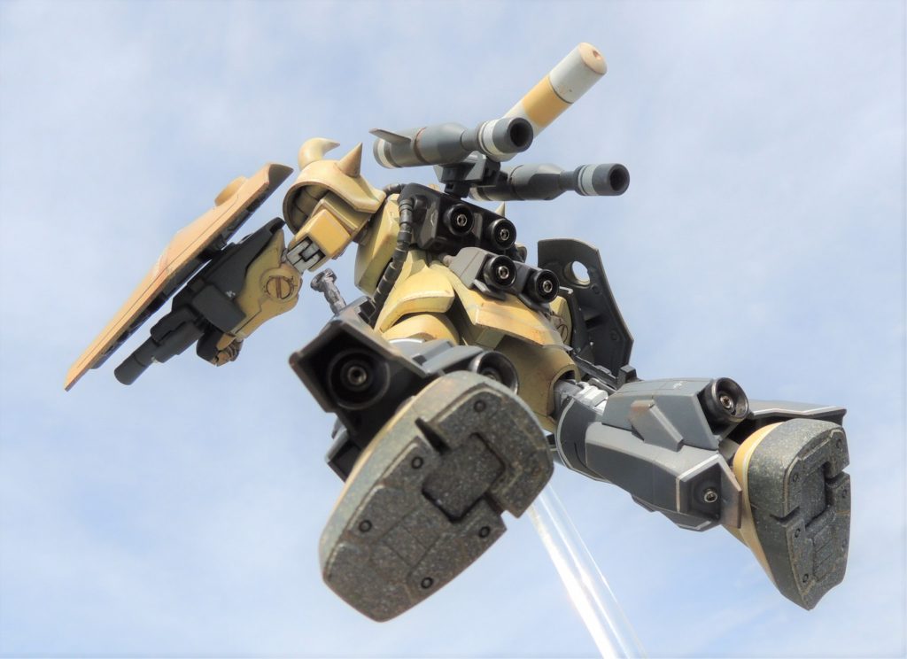 本機は、宇宙世紀に登場したグフのバリエーションとしては、やや無理があると感じ、机上の強化プランという位置付けで捉えています。