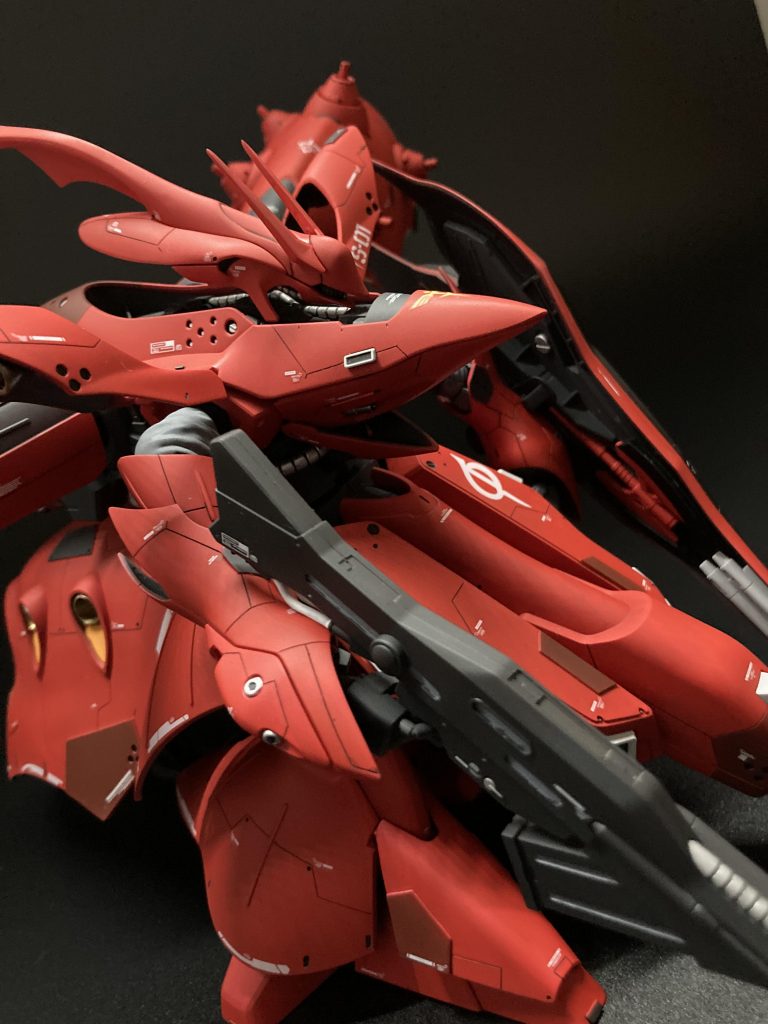 武器を装備させた状態です。ライフルもいつも以上に色分けをして仕上げています。