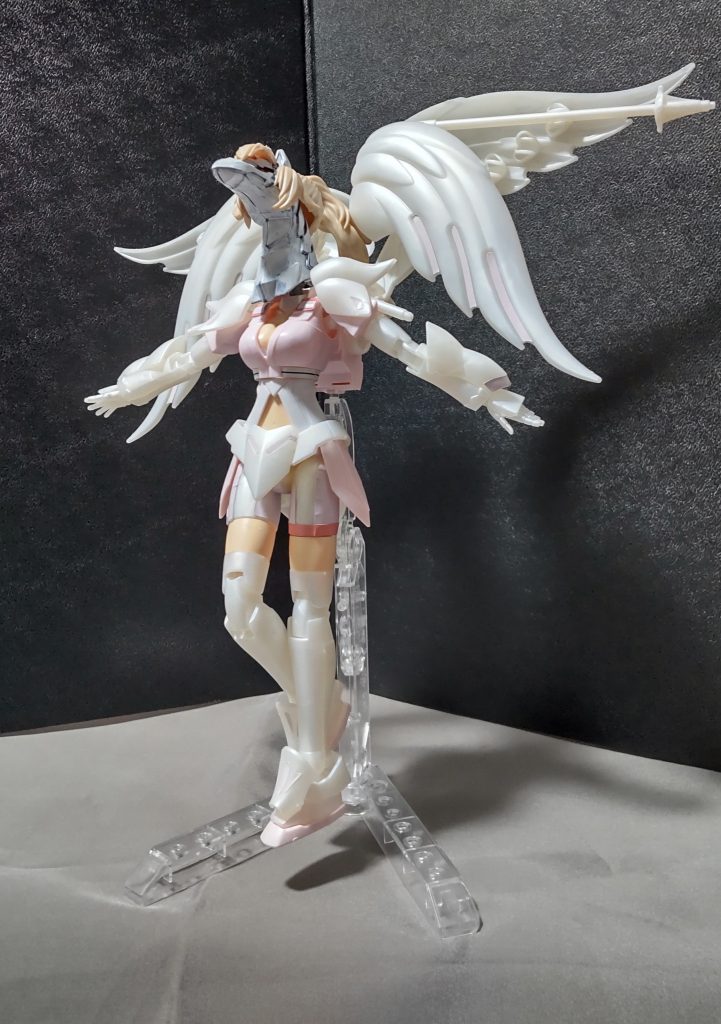 ○エンジェルモードコスモフミナ専用の特殊形態で、飛行する事が可能になっているが、当然レースでは反則になるので使われない。但し、ライブ中ではこの姿を披露してくれるので、これを見たがる俗物(ファン)は多い。