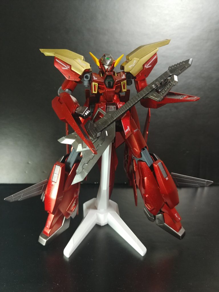 メイン武装・バルカンポッド・ブレードシールド・ビームサーベル×2・ギターアックスぴんばいす史上、最もシンプルかつスマートな機体です。GBNにはサウンドエナジー的な要素は無い、そしてぴんばいす自身にもアニマスピリチア的なセンスがないので普通に武装してます(笑)