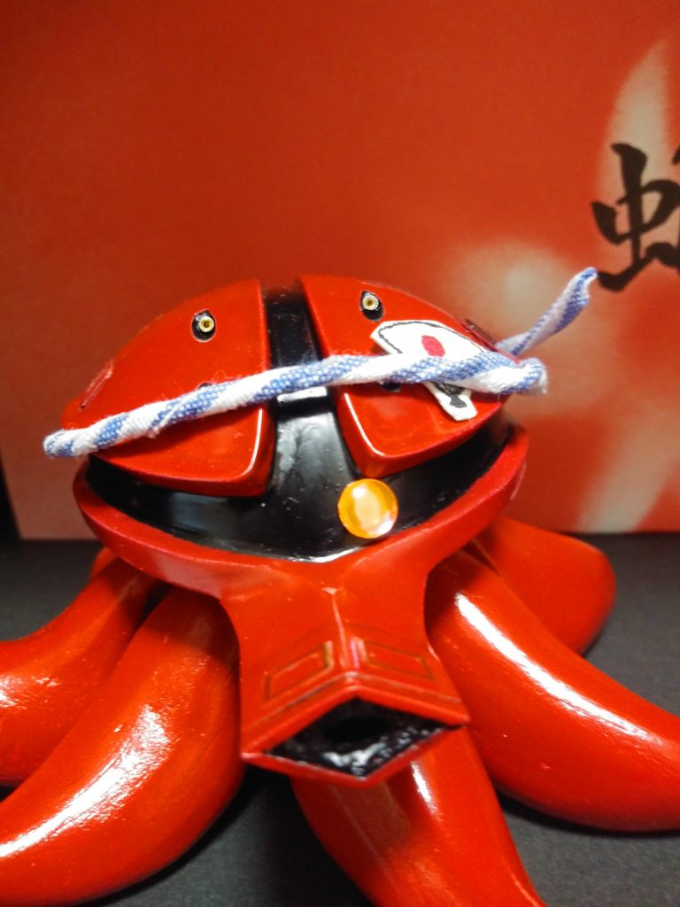 色合い的に、もしかしたら例の３倍の彗星か稲妻に関係があるかもしれないとかなんとか…多分、口からすごい攻撃ができます。水陸両用機が、さらに理想的な姿になったとも言えます…よね？