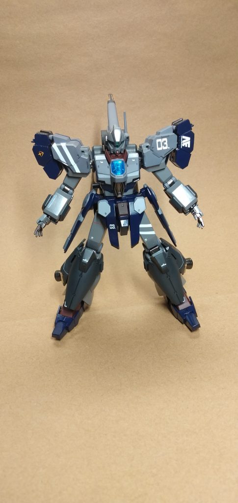 ミノフスキークラフトを外した状態です。 なんかマヴラヴの戦術機感ありませんか?