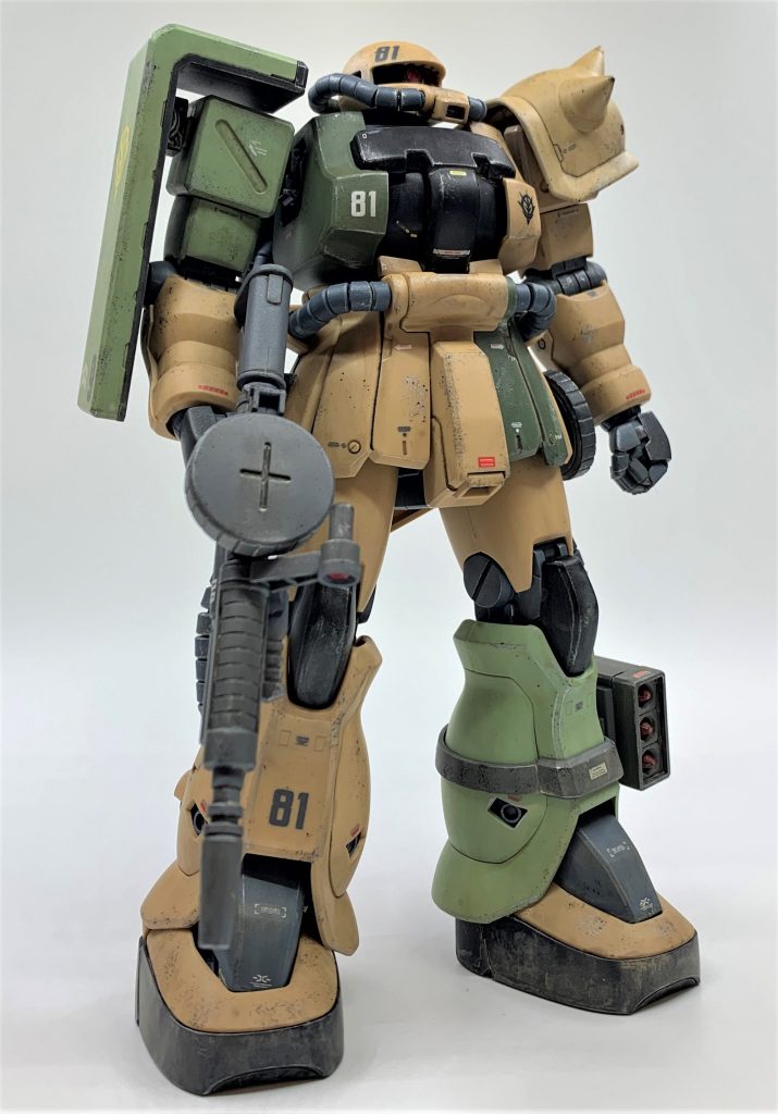 塗装したのは一部装甲と武装程度で、あとは基本ゲートとパーティングライン処理、一部合わせ目消しだけしてストレート組みしてデカール貼ってトップコート、スミ入れ、ウェザリングしただけです。