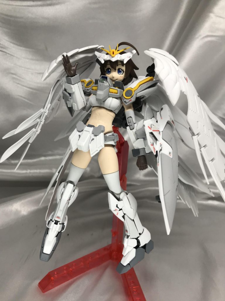 基本はウイングガンダウゼロカスタムナミさんのまま色変え、シールドのみRGウイングEWのものをそのまま色変えで装備させてます。