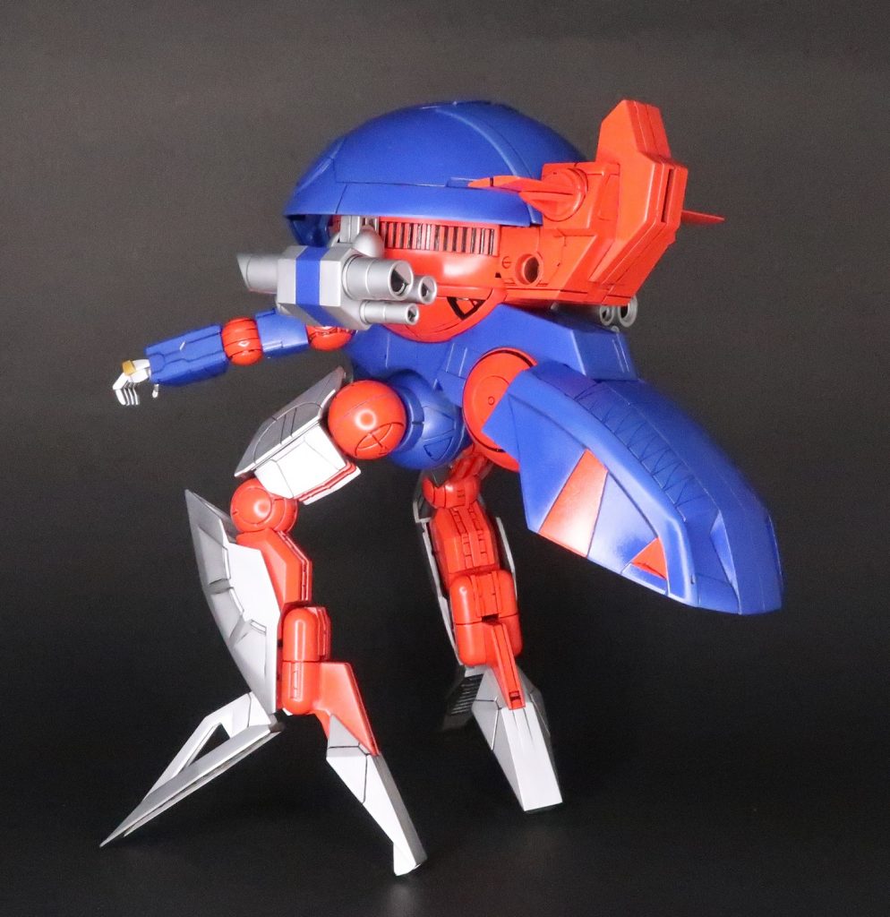 キットとしては、普通の人型とは色々違ってて、組み立てるだけで楽しいです。