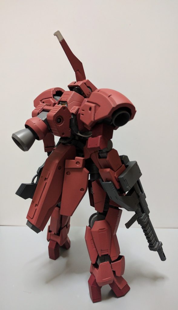 背面から。いろいろ長く伸びた各部の構成が格好いいデザインだと思います。今からでも製品化されないかなあ。