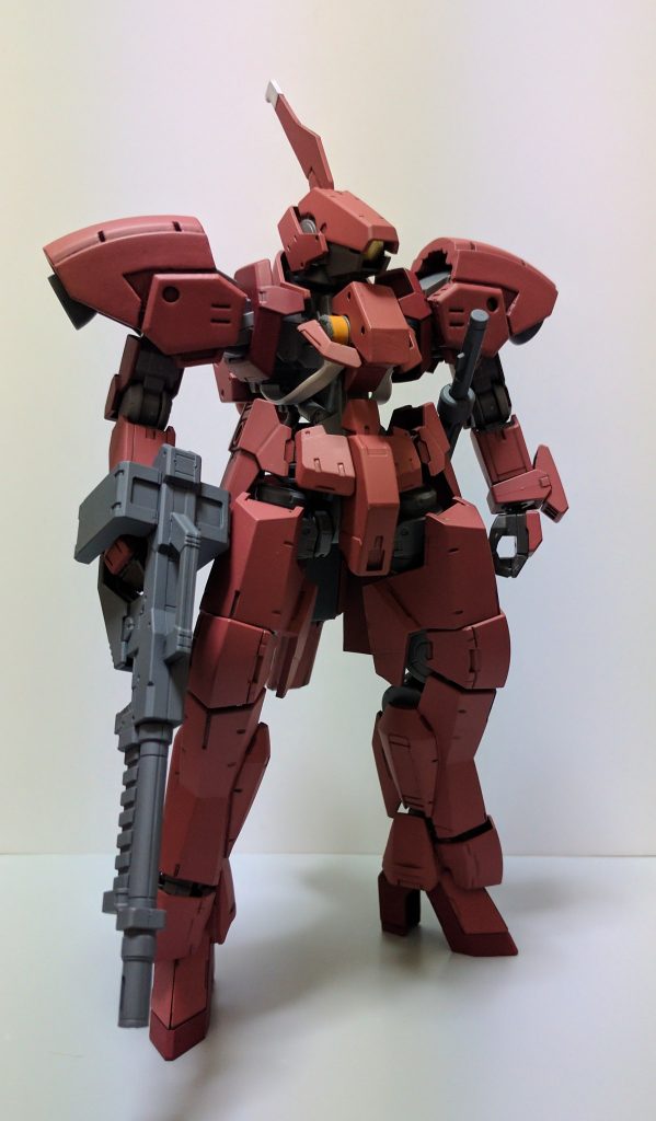 1/100グレイズ改から変わった部分を追加していく形で製作しました。