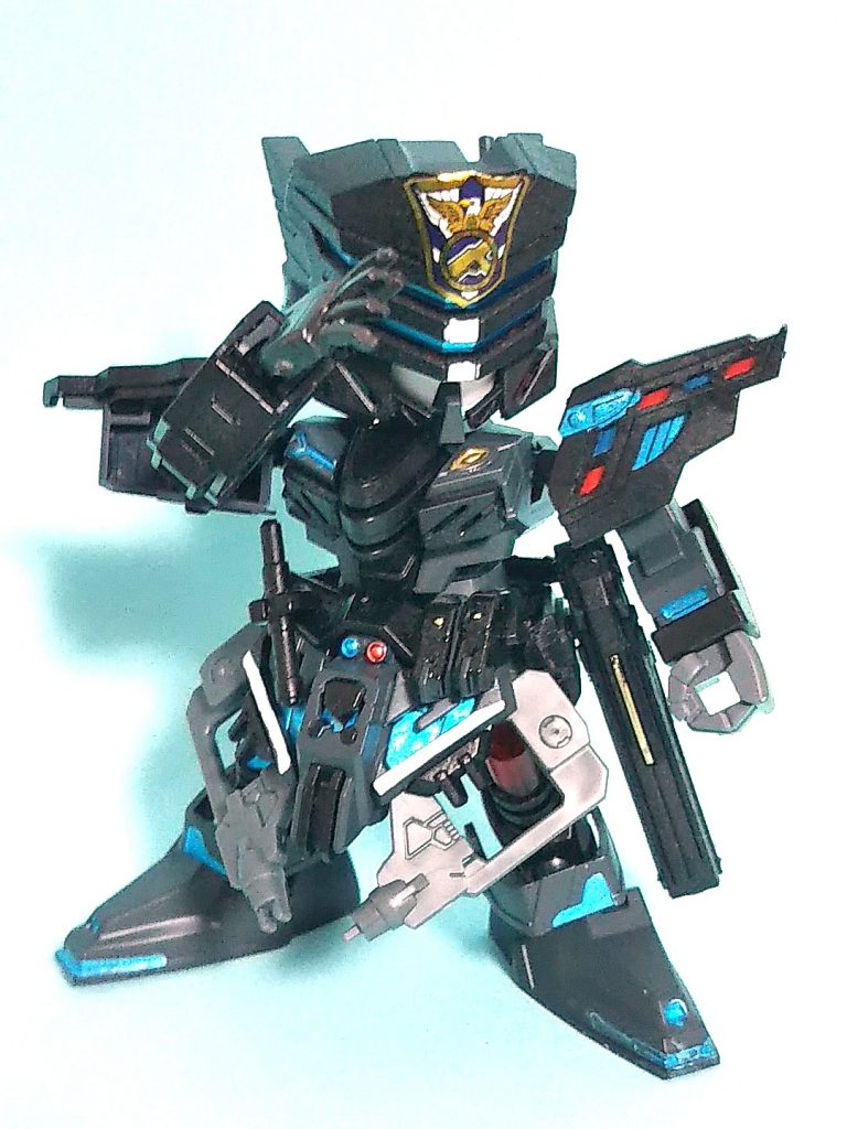 敬礼。ちょいちょい出てる平手のハンドパーツはGフレームのもの。創傑伝/SDWHにポン付けできます。(軸の長さの関係で逆は無理)