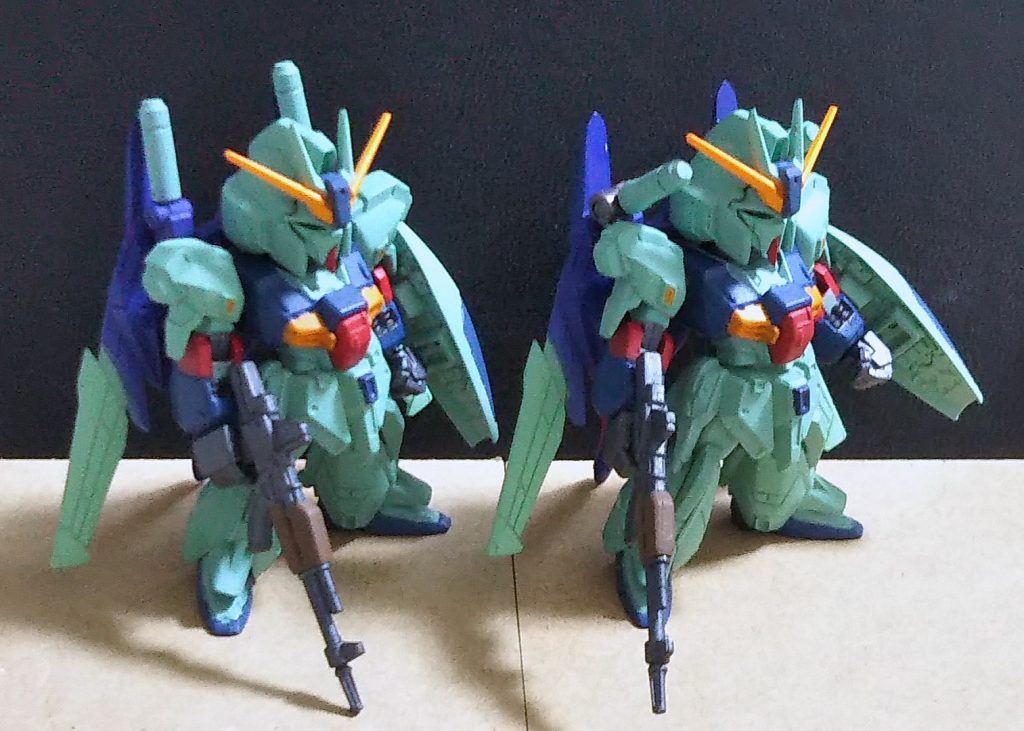 ちょっと肩を張ったポーズをとる事が出来る様に。素立ちで製品状態とコレとどっちが良いかというより、ここら辺は好みでしょう。