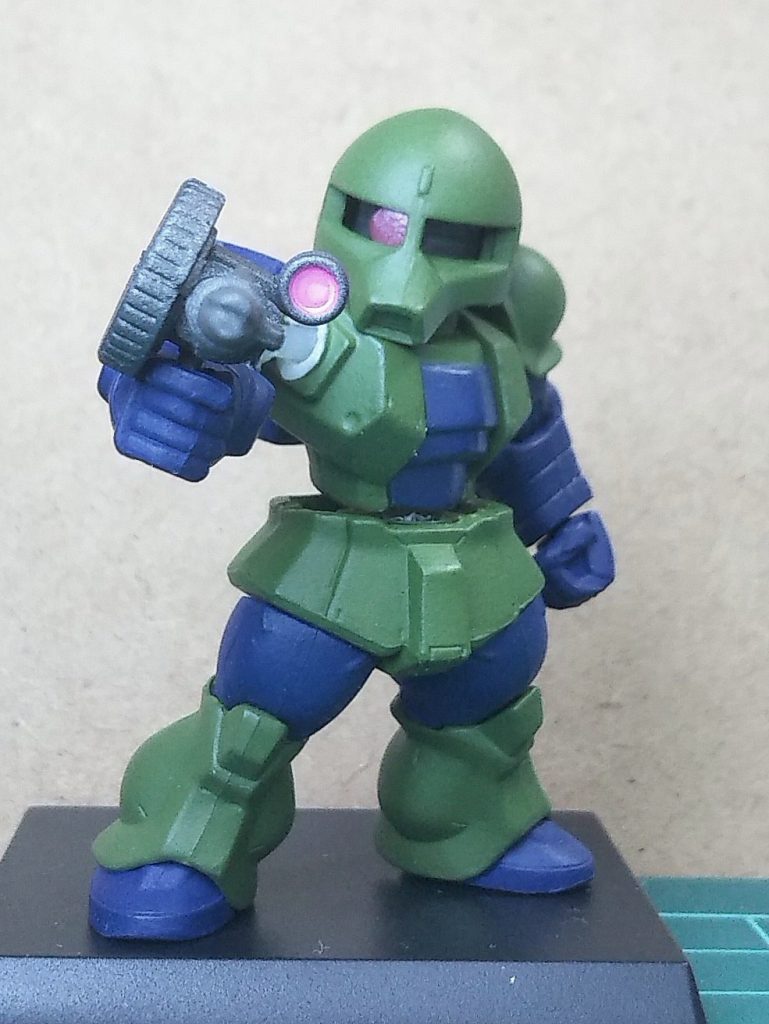 腰と肩のロールを加える事で、表情がつきます。