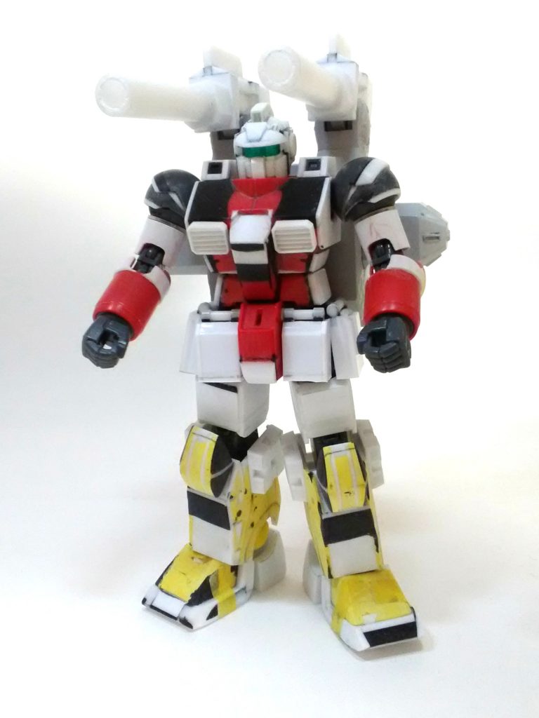 プラ板、ポリパテ、カラーパテを使用。