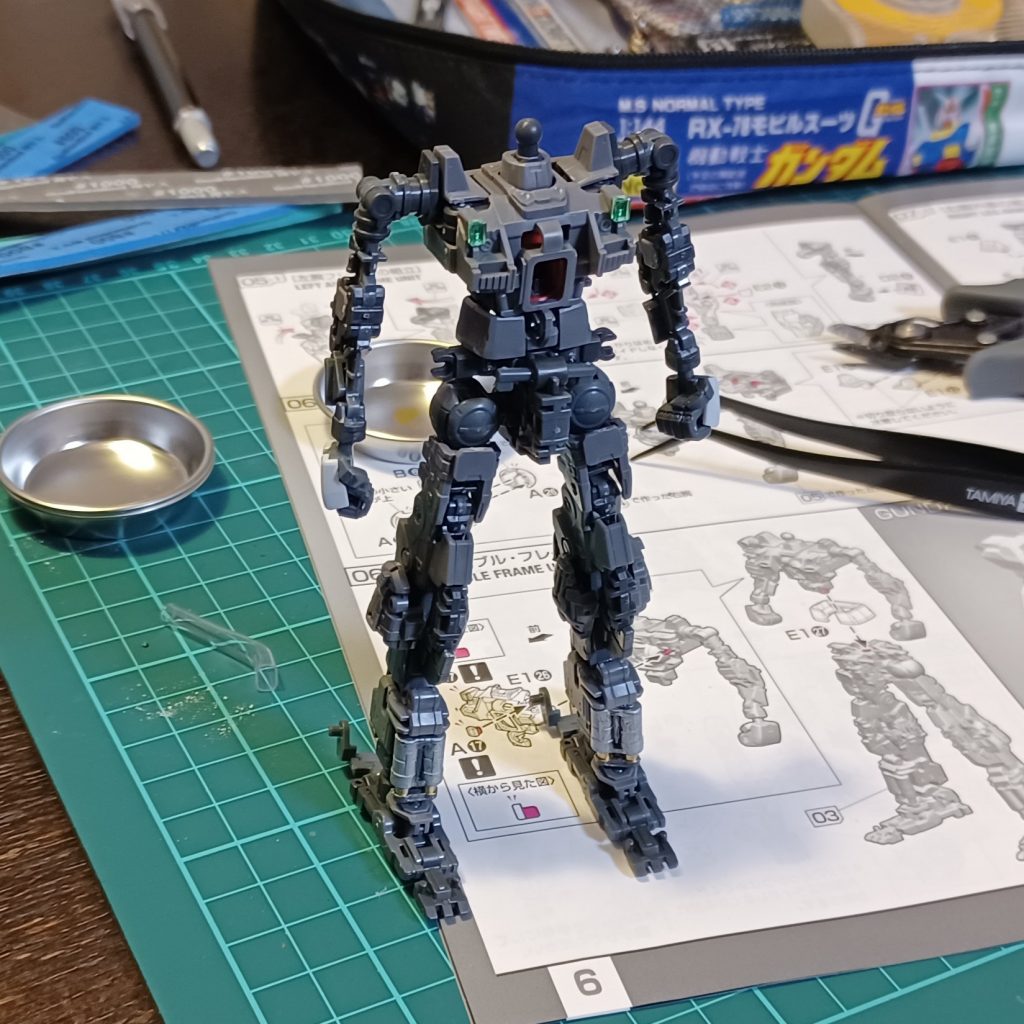 この状態でもロボ感がハンパない(笑)