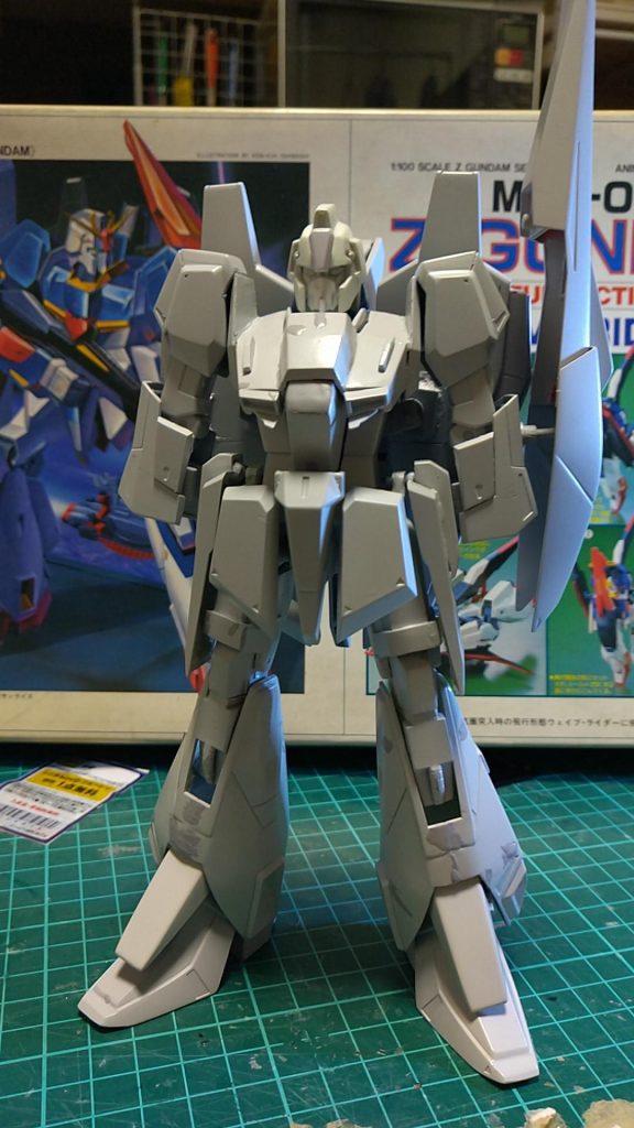 サフを吹いてからの仮組チェック。