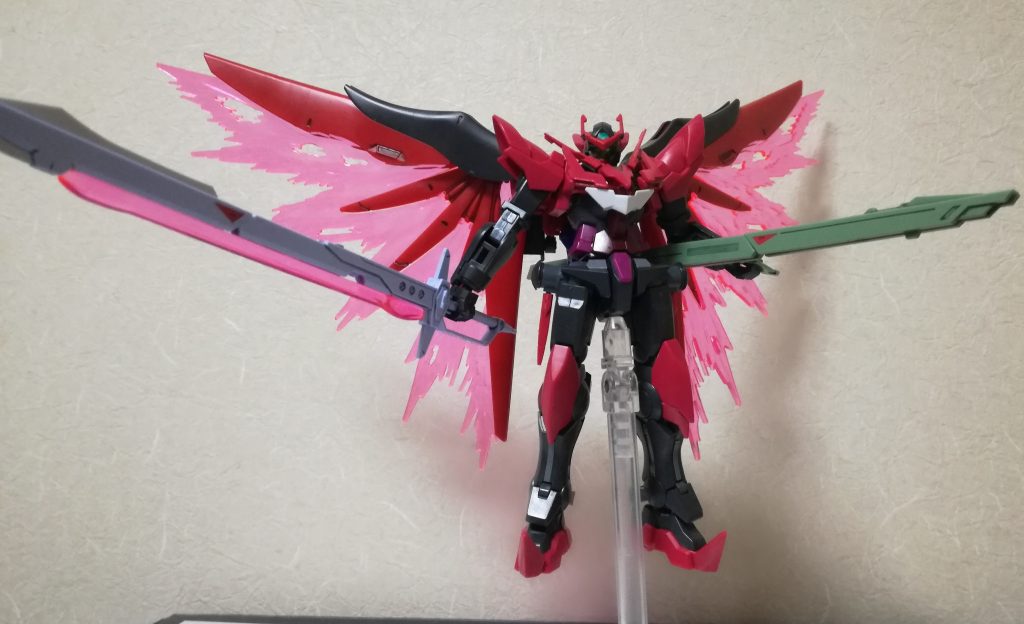 光の翼GN粒子を使用することにより推進力を得ながらGN粒子を拡散することが出来る．